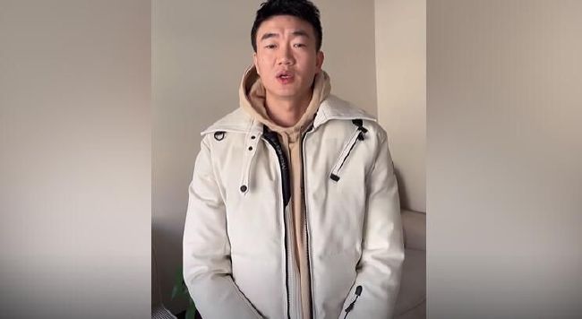 黛玉脱了内裤打开腿让人桶h